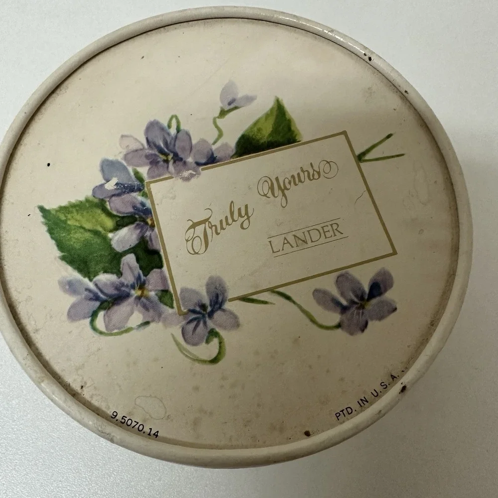 Vintage Lander Truly Yours Perfumed Dusting Powder Made in USA Sealed NEW NOS